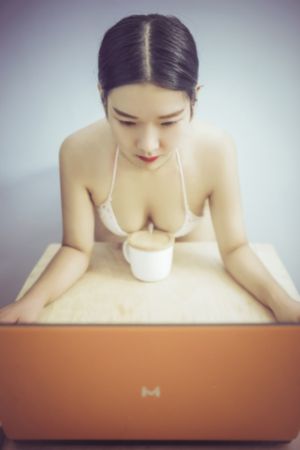 诱惑的保姆