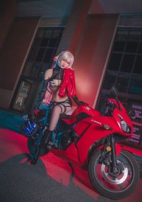 朋友善良的妻子